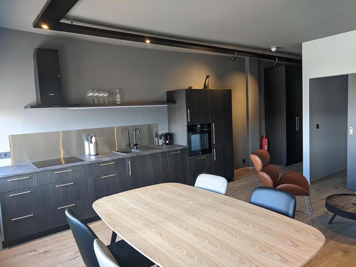 Boutique By The Harbour - Apartments 207 آكيورِيْري المظهر الخارجي الصورة
